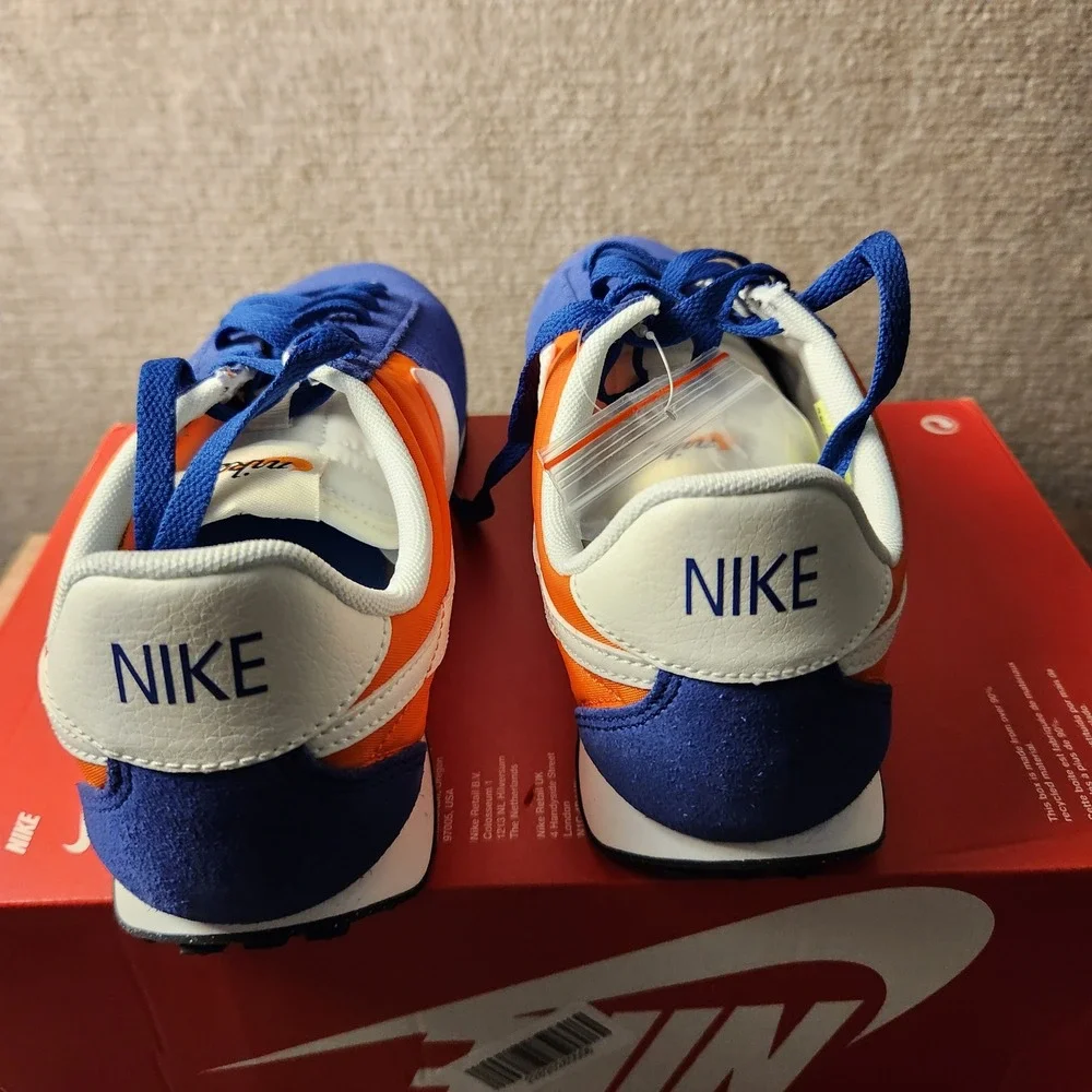 Nike Pre Montreal 17 Sneakers Mens 9.5 Blue Orange NEW Retro Running 898031-400